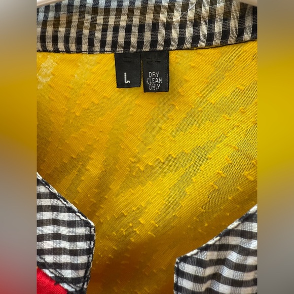 Vibrant Yellow Kurti with Hand Embroidered Floral Design - Picture 4 of 9